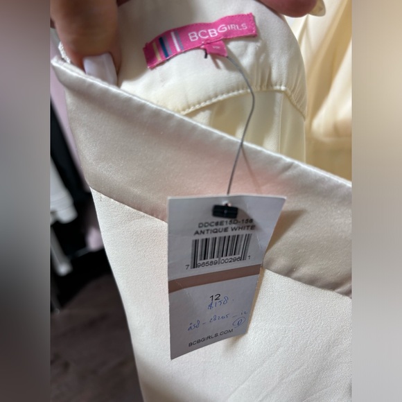 BCBG Silk Halter Dress NWT’s size 12 Marilyn Munro style - Picture 5 of 5